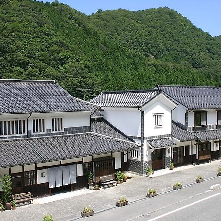 Hotel Yubaraonsen Yubaranoyado Komeya Maniwa Exterior foto